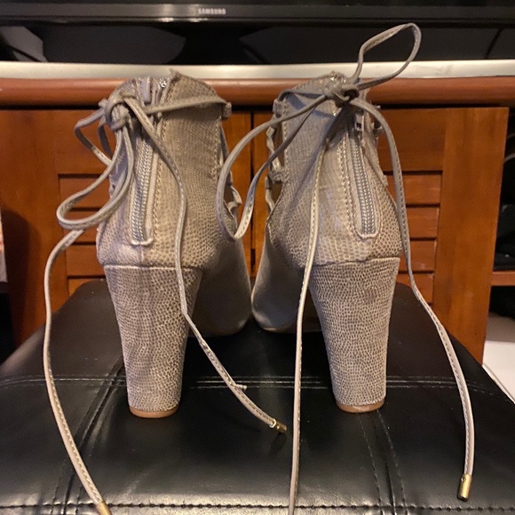 Shoes - Picture 3 of 3